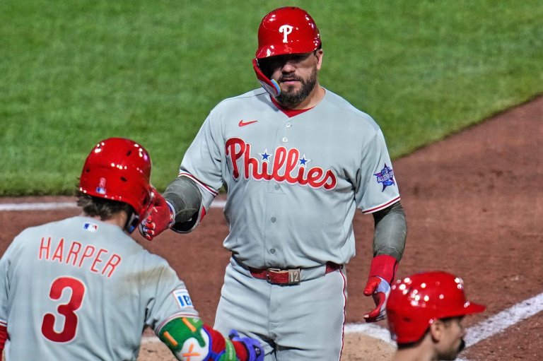 Kyle Schwarber is on a heater. So are the Phillies. It's not a coincidence | iNFOnews.ca