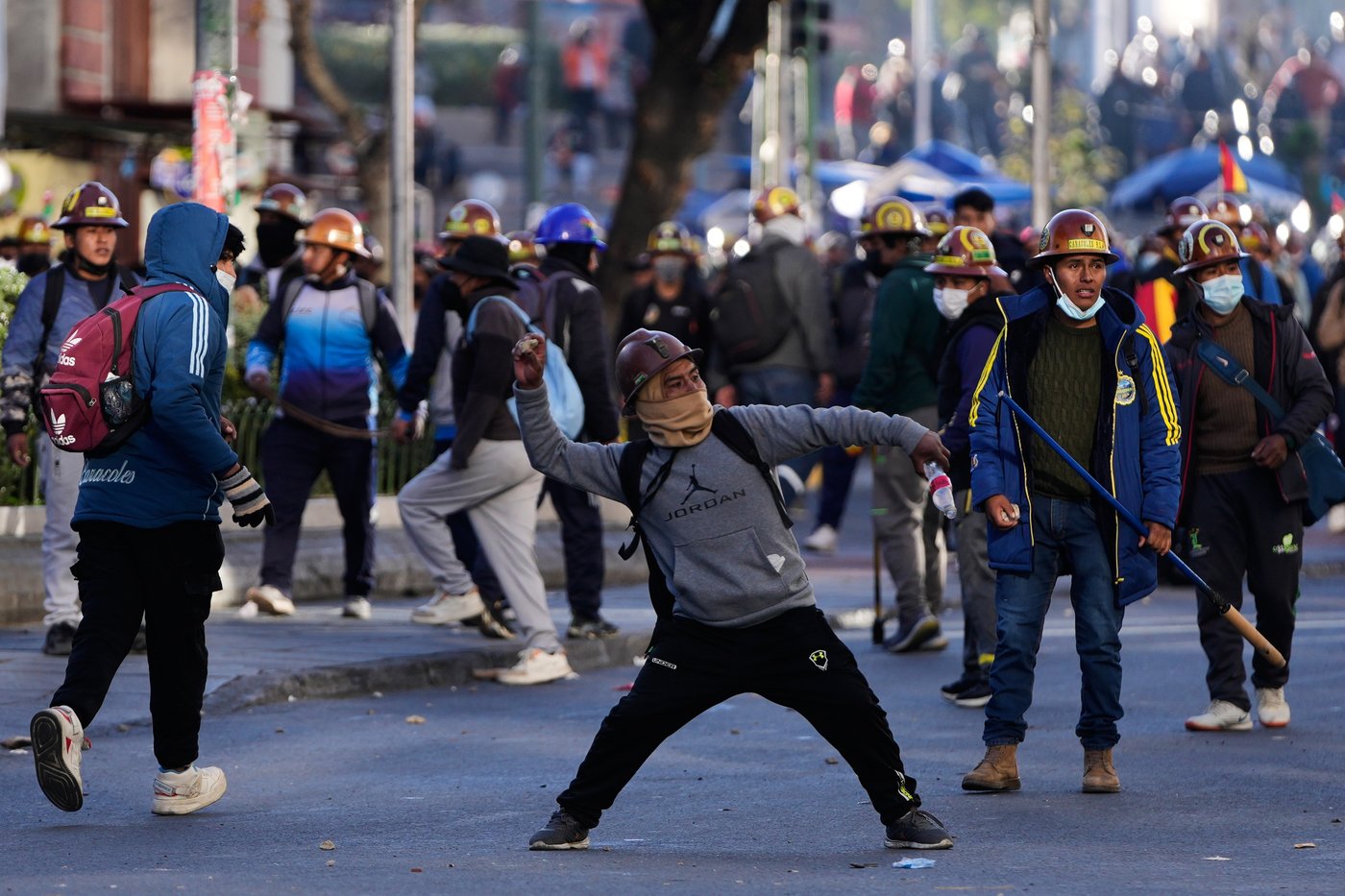 Clashes erupt in Bolivia as miners set off dynamite and police fire tear gas | iNFOnews.ca Clashes erupt in Bolivia as miners set off dynamite and police fire tear gas | iNFOnews.ca