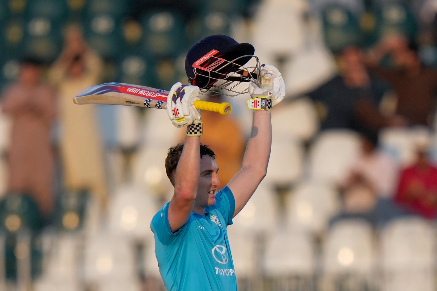 Sri Lanka trumps Brook's record double century to beat England by 2 wickets in cricket tri-series | iNFOnews.ca