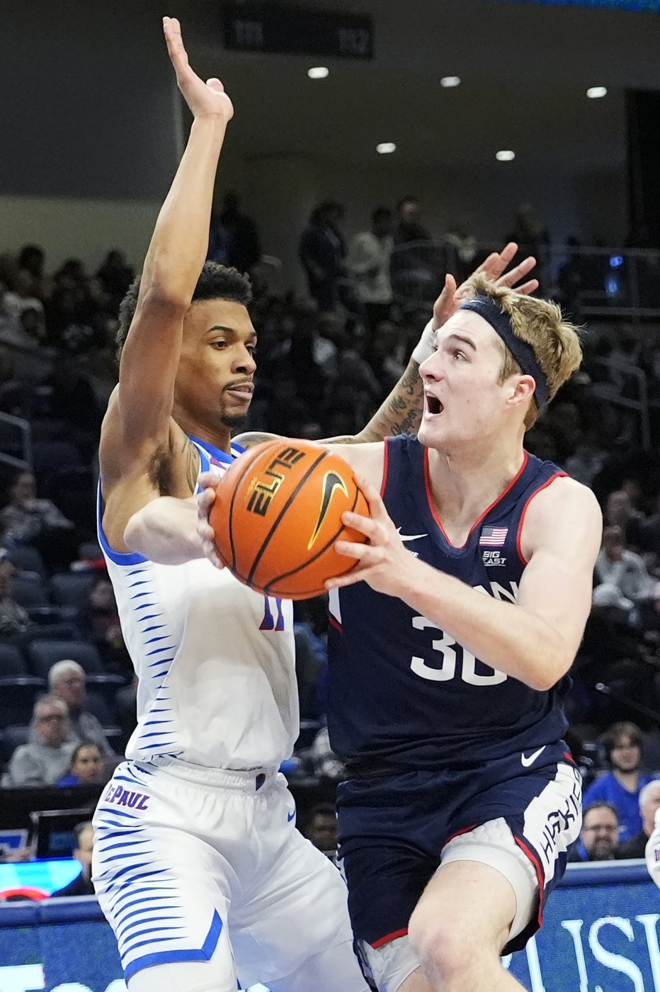 Liam McNeeley leaves UConn win at DePaul with right ankle injury | iNFOnews.ca