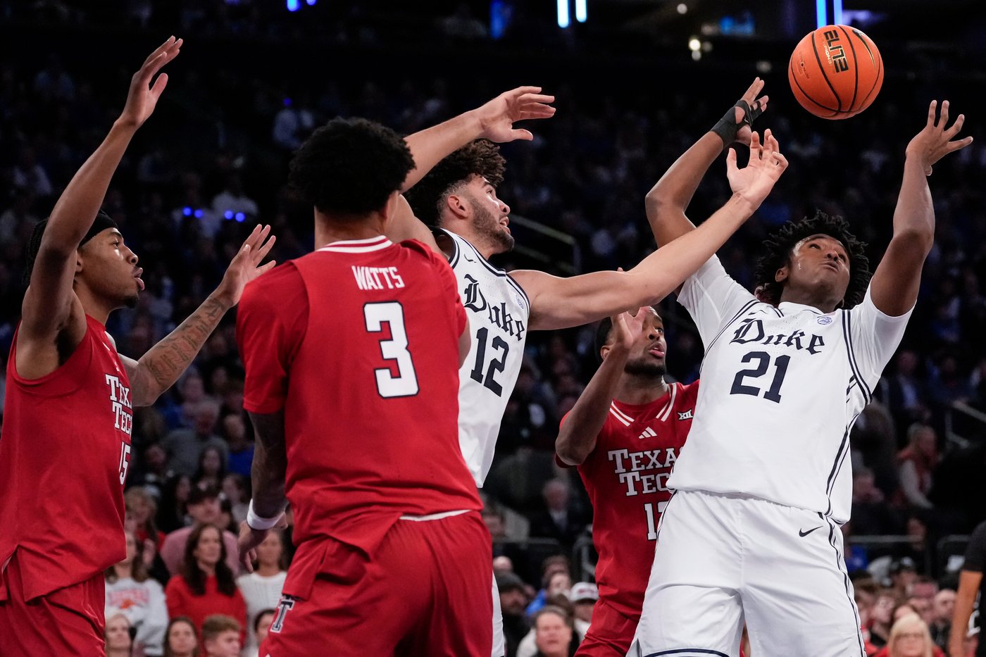 No. 19 Texas Tech rallies from 17 down in 2nd half to stun No. 3 Duke 82-81 at MSG | iNFOnews.ca