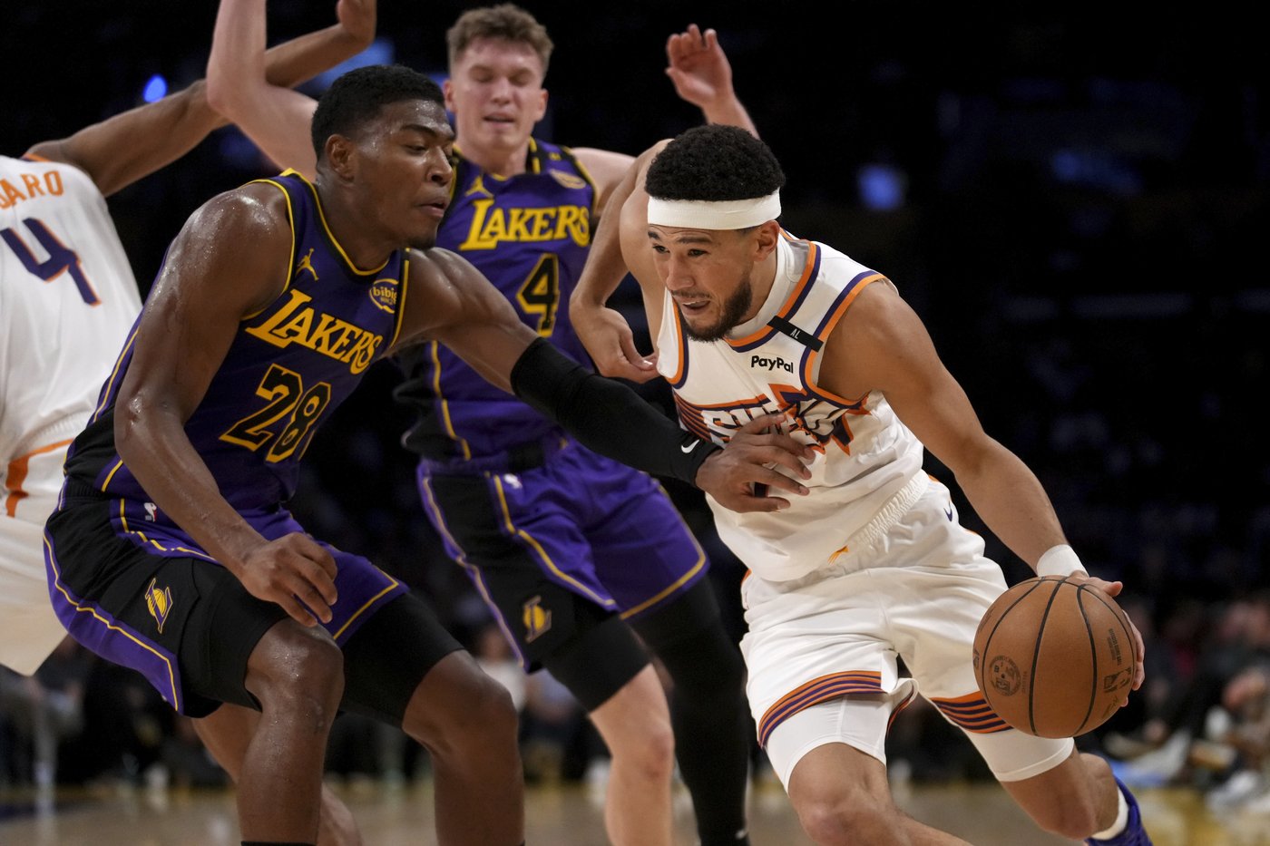 Anthony Davis scores 35 points, the Lakers rally in second half to beat the Suns 123-116 | iNFOnews.ca Anthony Davis scores 35 points, the Lakers rally in second half to beat the Suns 123-116 | iNFOnews.ca