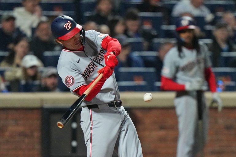 Brady House hits a grand slam and the Nationals blow out the staggering Mets 14-2 in the rain | iNFOnews.ca