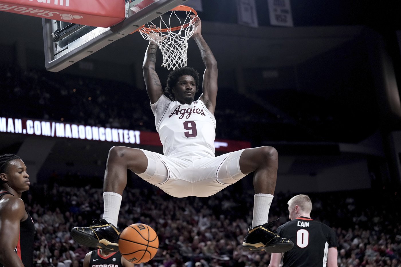 Washington scores 17 as No. 8 Texas A&M uses dominate second half to beat Georgia 69-53 | iNFOnews.ca Washington scores 17 as No. 8 Texas A&M uses dominate second half to beat Georgia 69-53 | iNFOnews.ca