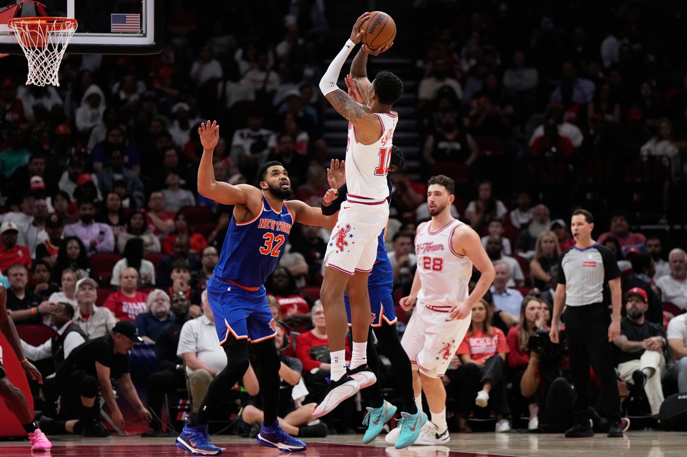 Durant scores 27 as the Rockets race to an early lead and rout the Knicks 111-94 | iNFOnews.ca Durant scores 27 as the Rockets race to an early lead and rout the Knicks 111-94 | iNFOnews.ca