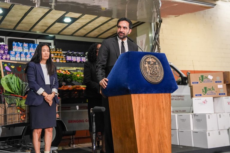 FACT FOCUS: No, you won't need an ID to shop at city-owned grocery stores in New York City | iNFOnews.ca