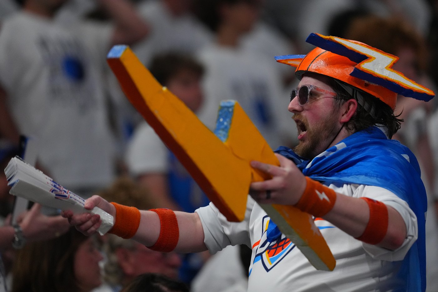 Thunder top Spurs 127-114 in Game 5, move a win away from a return to NBA Finals | iNFOnews.ca Thunder top Spurs 127-114 in Game 5, move a win away from a return to NBA Finals | iNFOnews.ca