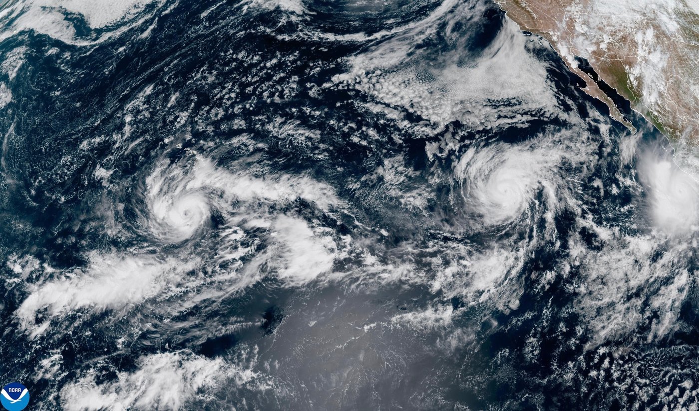 Powerful Hurricane Polo drenches Mexico's coast as Nolo takes aim at Hawaii | iNFOnews.ca Powerful Hurricane Polo drenches Mexico's coast as Nolo takes aim at Hawaii | iNFOnews.ca