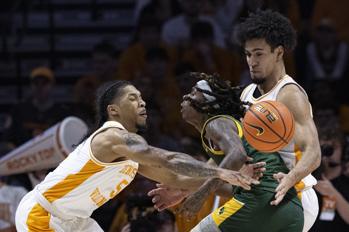 Chaz Lanier scores 24 to lead No. 1 Tennessee over Norfolk State 67-52 | iNFOnews.ca Chaz Lanier scores 24 to lead No. 1 Tennessee over Norfolk State 67-52 | iNFOnews.ca
