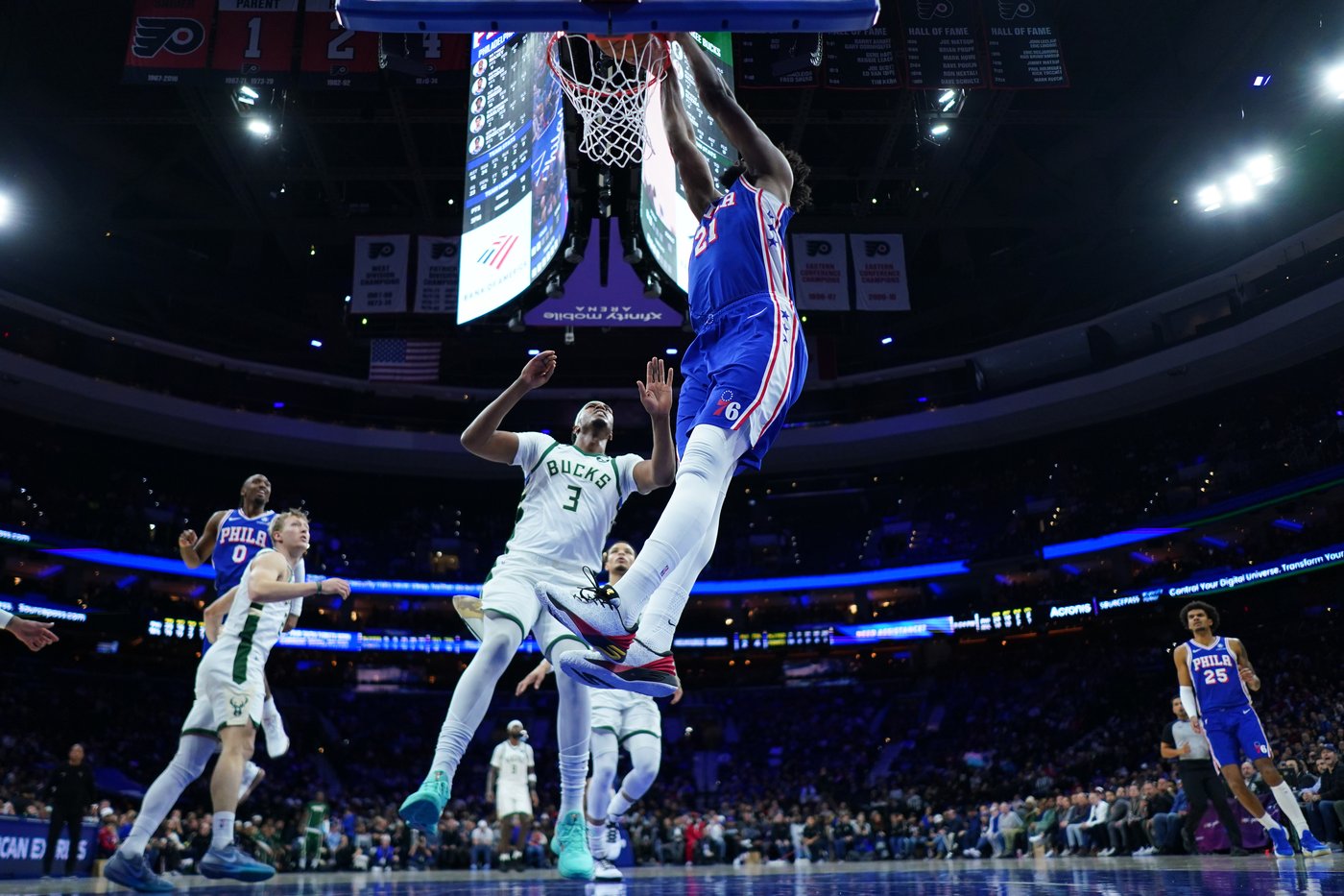 George scores 32 and Embiid has 29 to lead 76ers past short-handed Bucks 139-122 | iNFOnews.ca George scores 32 and Embiid has 29 to lead 76ers past short-handed Bucks 139-122 | iNFOnews.ca