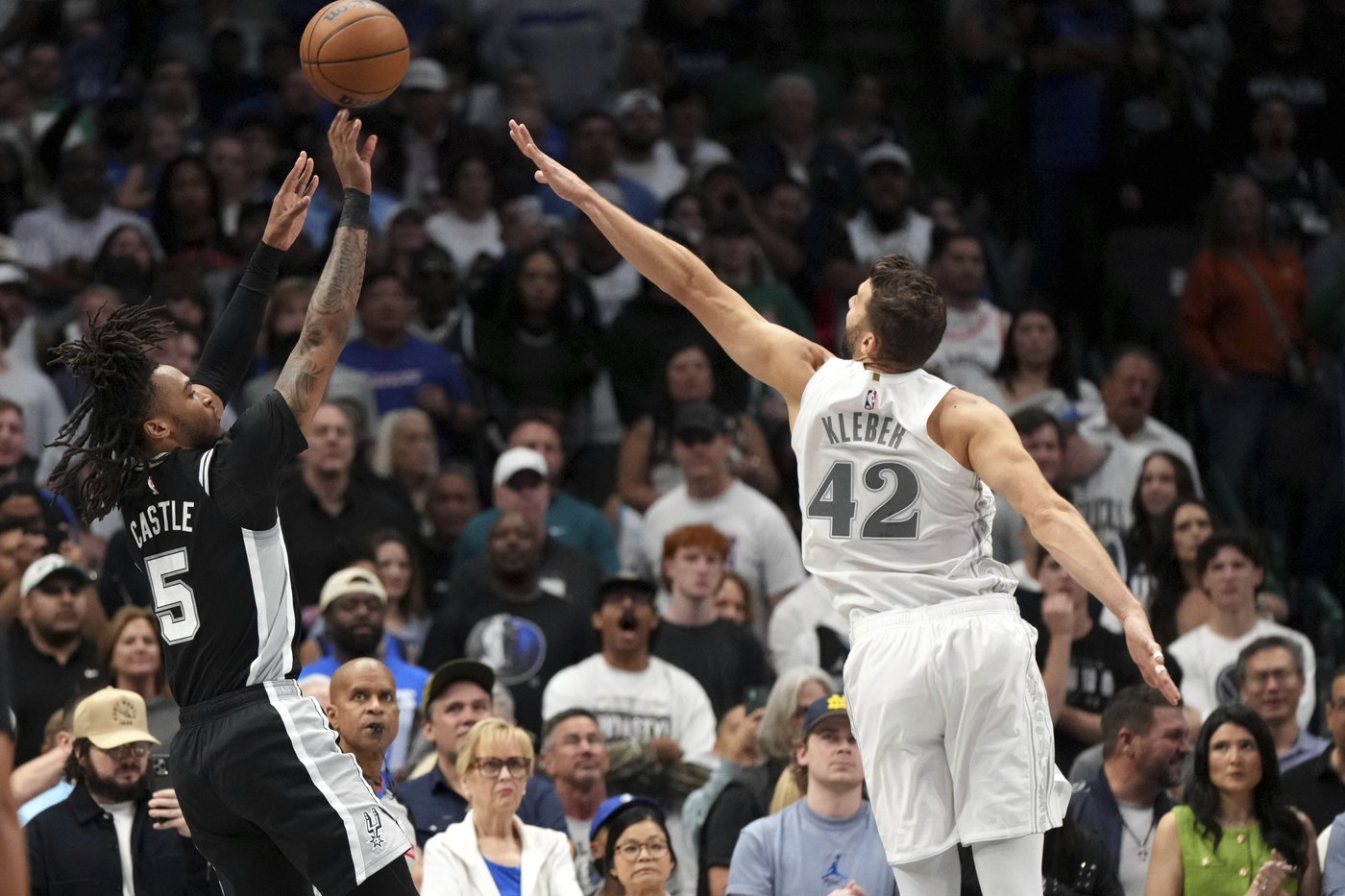 Irving and Gafford lead Mavericks past Wemby-less Spurs 110-93 | iNFOnews.ca Irving and Gafford lead Mavericks past Wemby-less Spurs 110-93 | iNFOnews.ca