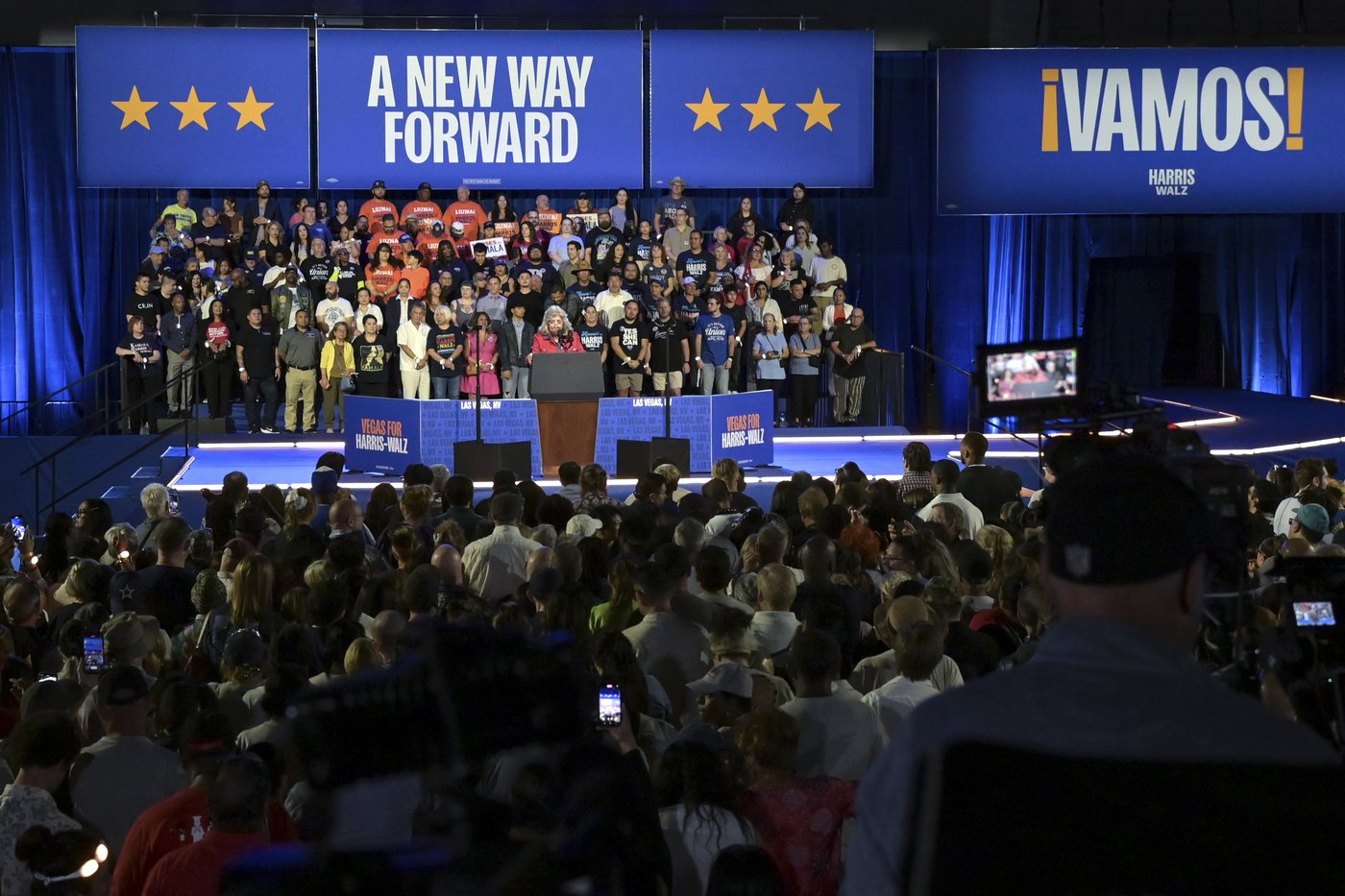 Harris trolls Trump at Vegas rally and LA fundraiser, says her crowds are 'pretty big' | iNFOnews.ca