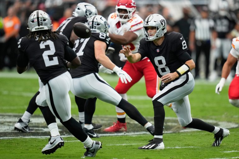 Klint Kubiak takes blame for a Raiders run game that ranks worst in NFL in yards per carry | iNFOnews.ca