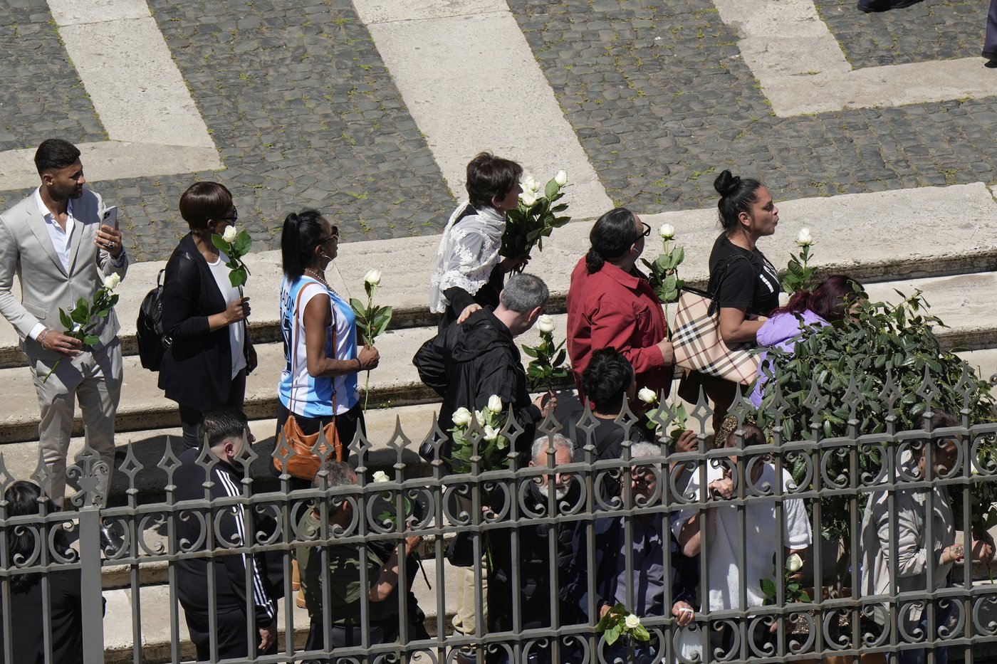 PHOTO COLLECTION: Vatican Pope Funeral Procession | iNFOnews.ca