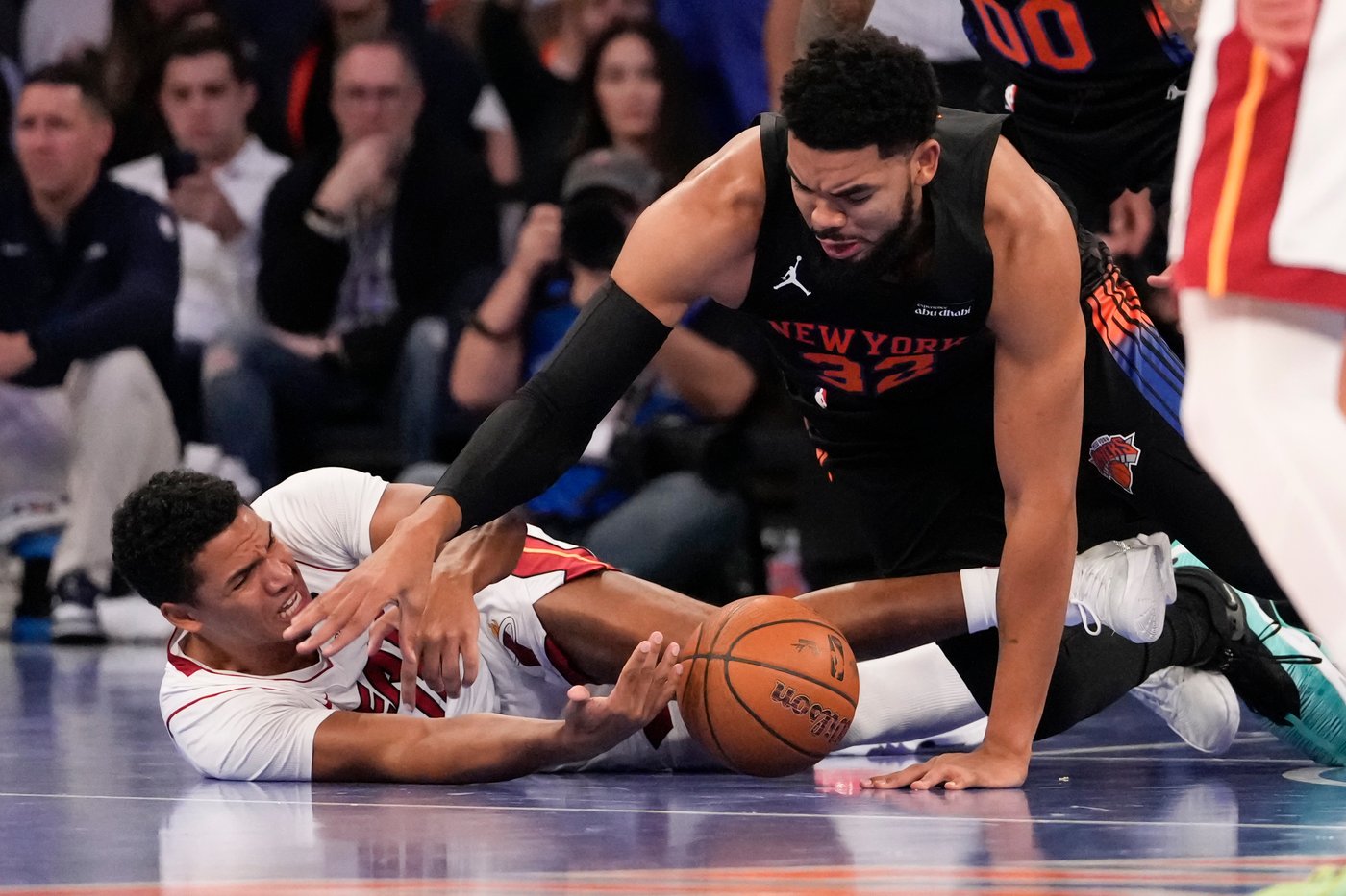 Towns, Shamet power Knicks to a 140-130 win over Heat in NBA Cup game | iNFOnews.ca Towns, Shamet power Knicks to a 140-130 win over Heat in NBA Cup game | iNFOnews.ca