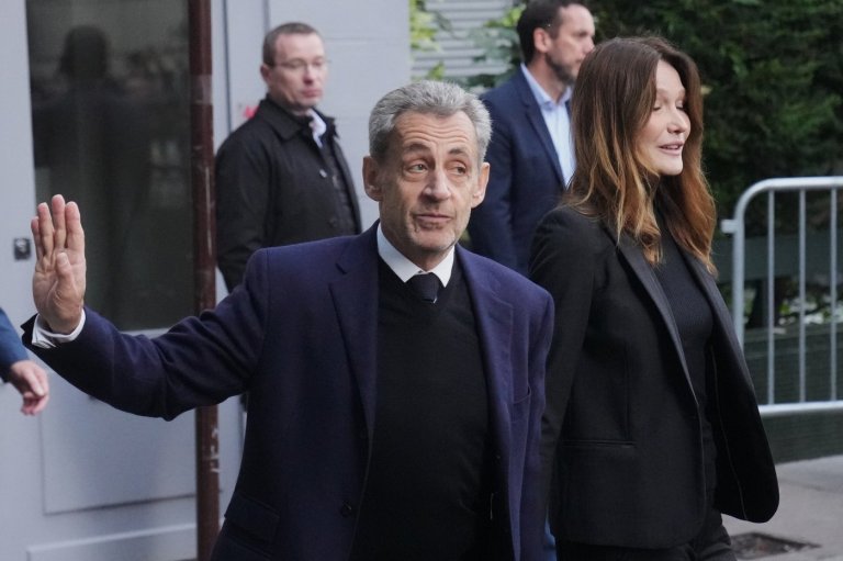 Paris court is deciding whether to release former President Sarkozy from prison | iNFOnews.ca