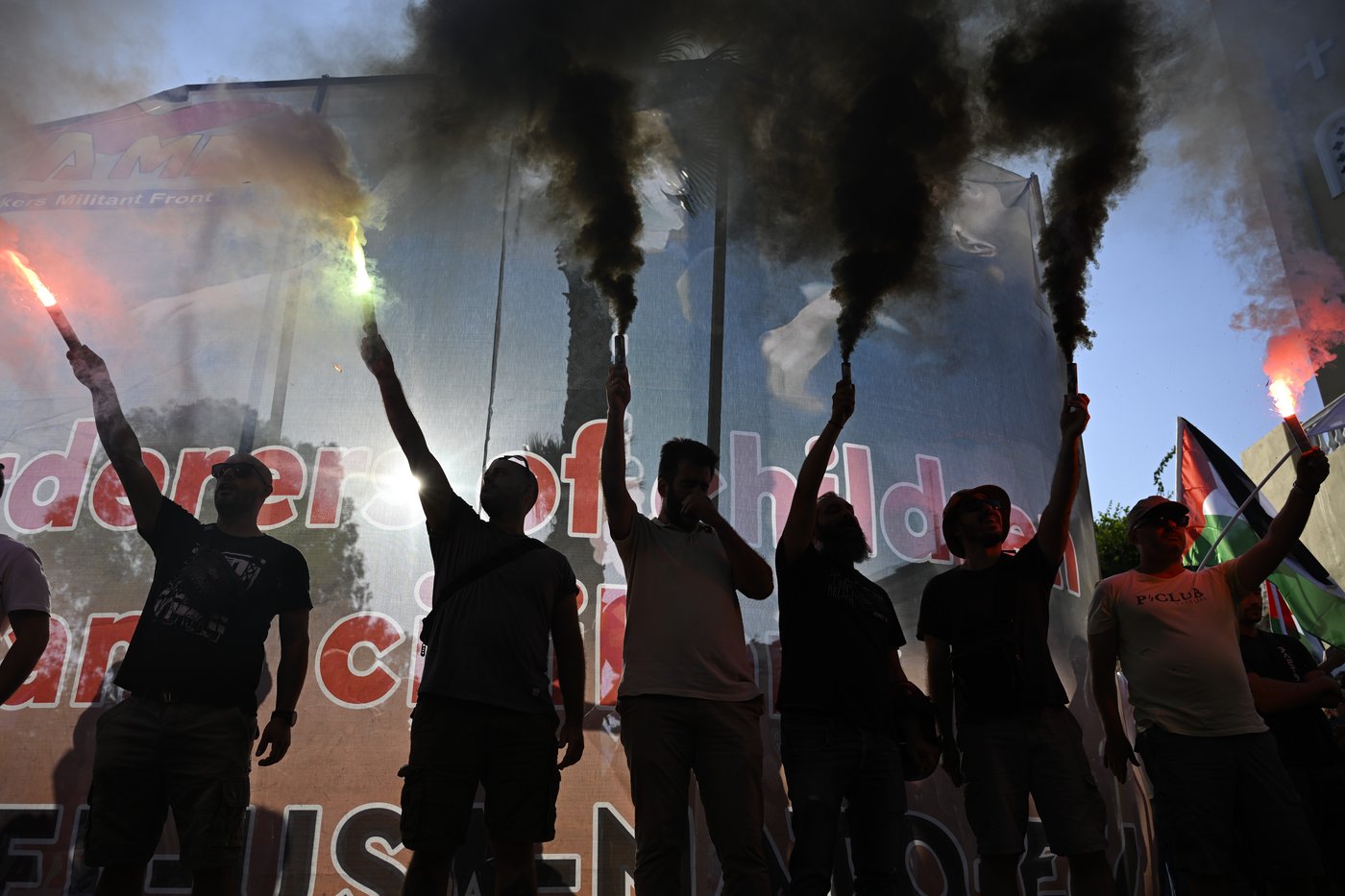 Greek protesters rally against an Israeli cruise ship as EU unions express anger over Gaza | iNFOnews.ca