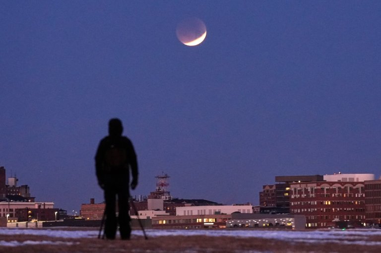 Near-total lunar eclipse is coming up with the Americas in prime position | iNFOnews.ca