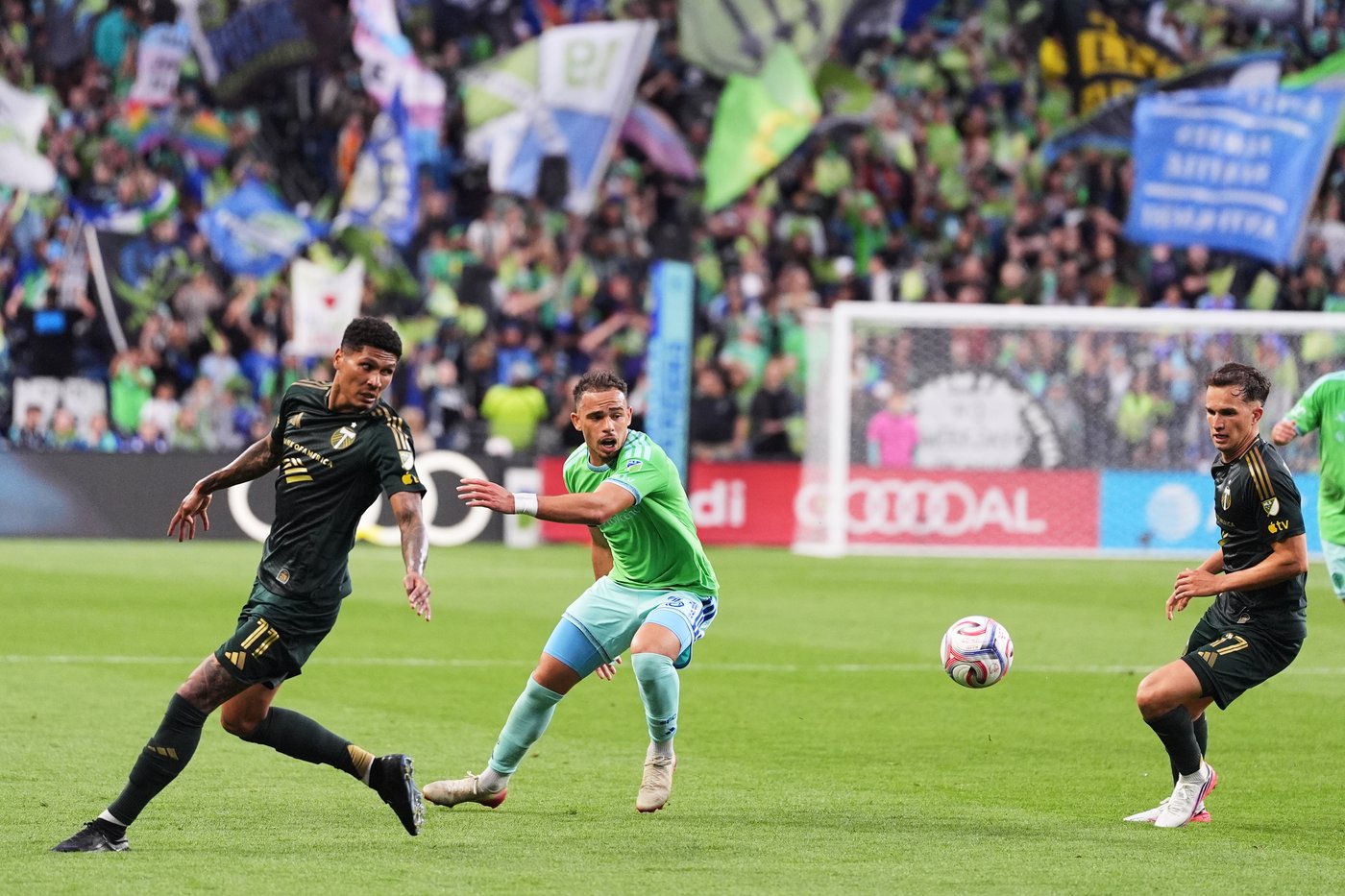 Kevin Kelsy leads Timbers to 5-1 romp over Sounders as MLS returns from break | iNFOnews.ca Kevin Kelsy leads Timbers to 5-1 romp over Sounders as MLS returns from break | iNFOnews.ca