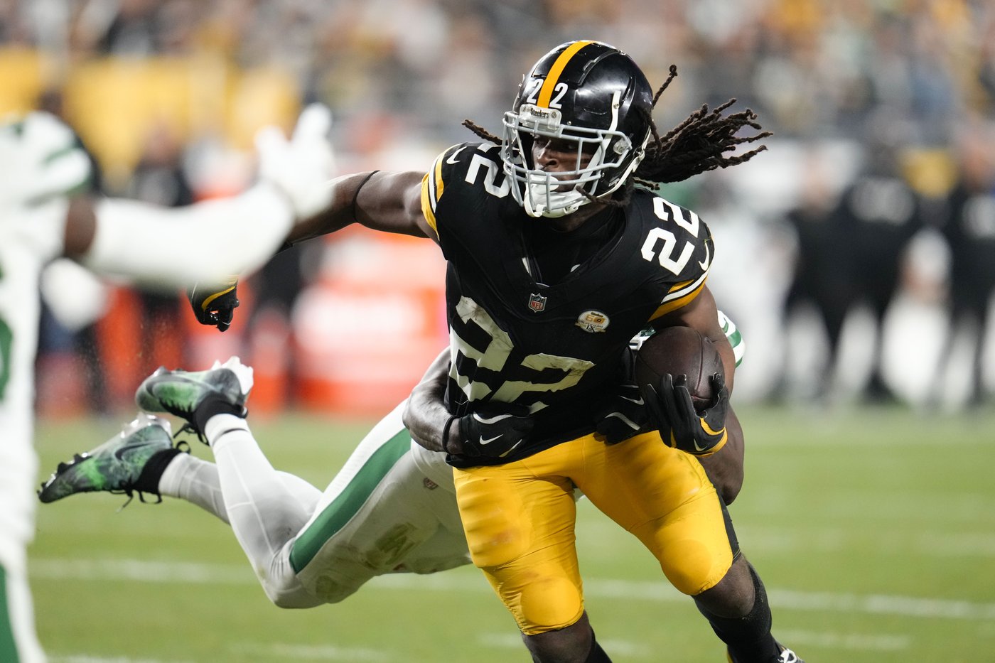 Steelers switched QBs despite a solid start. It's not the first time | iNFOnews.ca