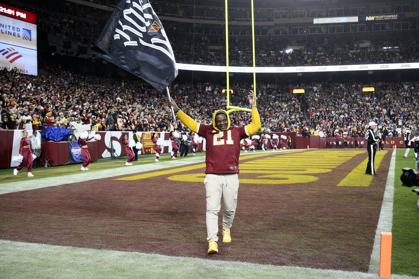 Ex-NFL star Clinton Portis joins DeSean Jackson's staff at Delaware State as running backs coach | iNFOnews.ca Ex-NFL star Clinton Portis joins DeSean Jackson's staff at Delaware State as running backs coach | iNFOnews.ca