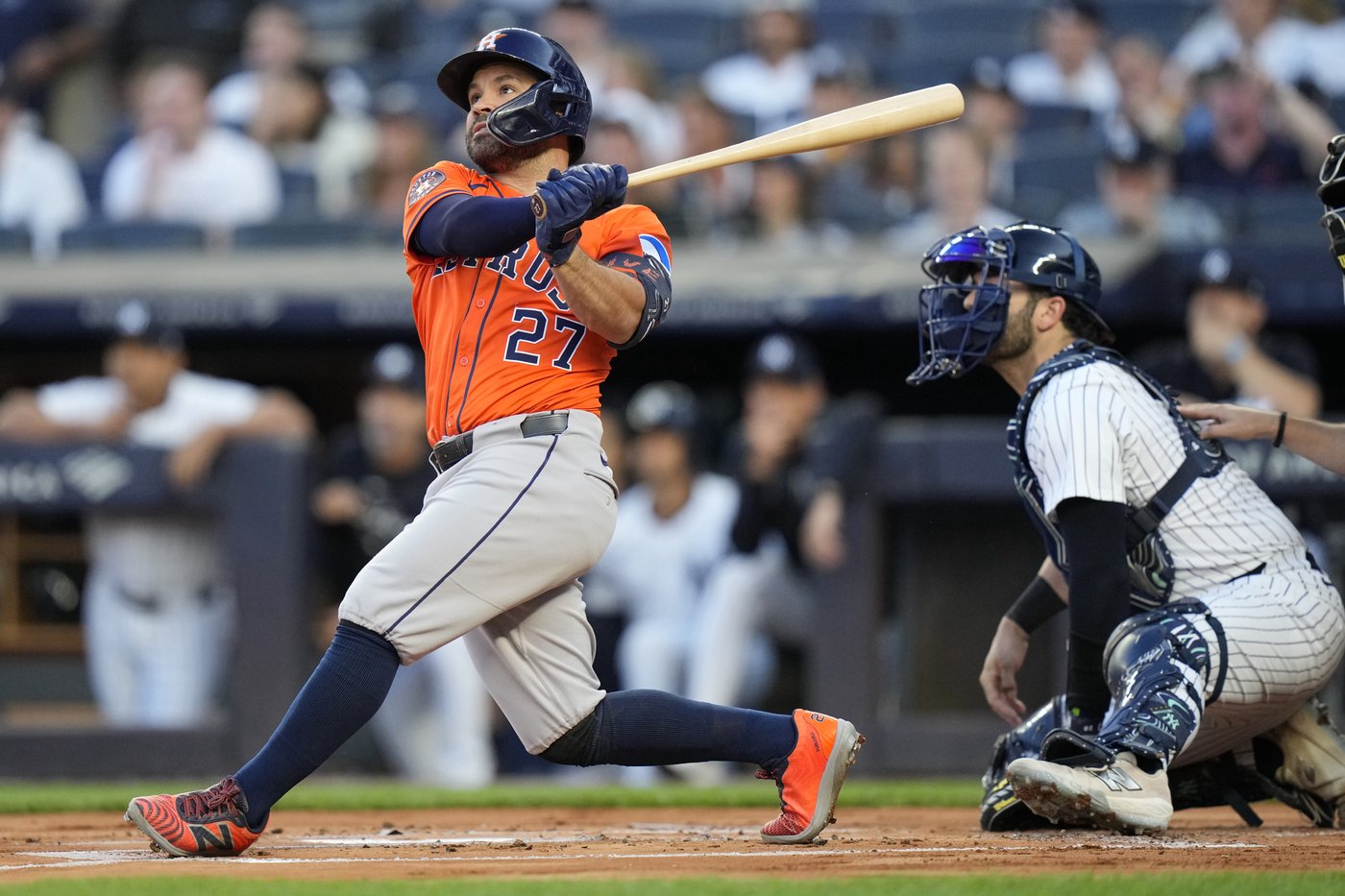 Correa hits go-ahead single off Williams in 10th as Astros outlast Yankees 5-3 | iNFOnews.ca