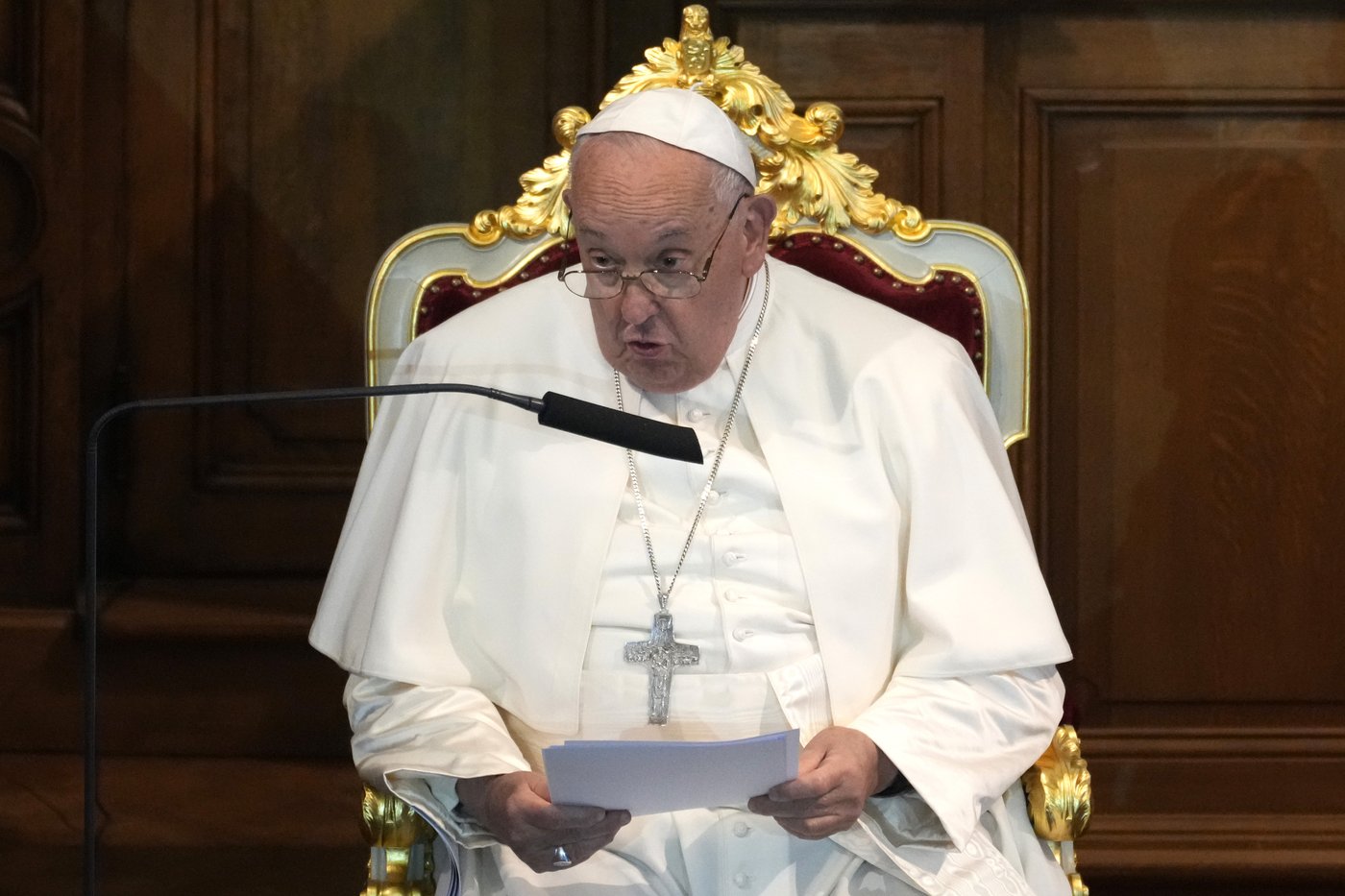 Pope gets an earful from Belgian king and abuse victims over scandals and failures to respond | iNFOnews.ca