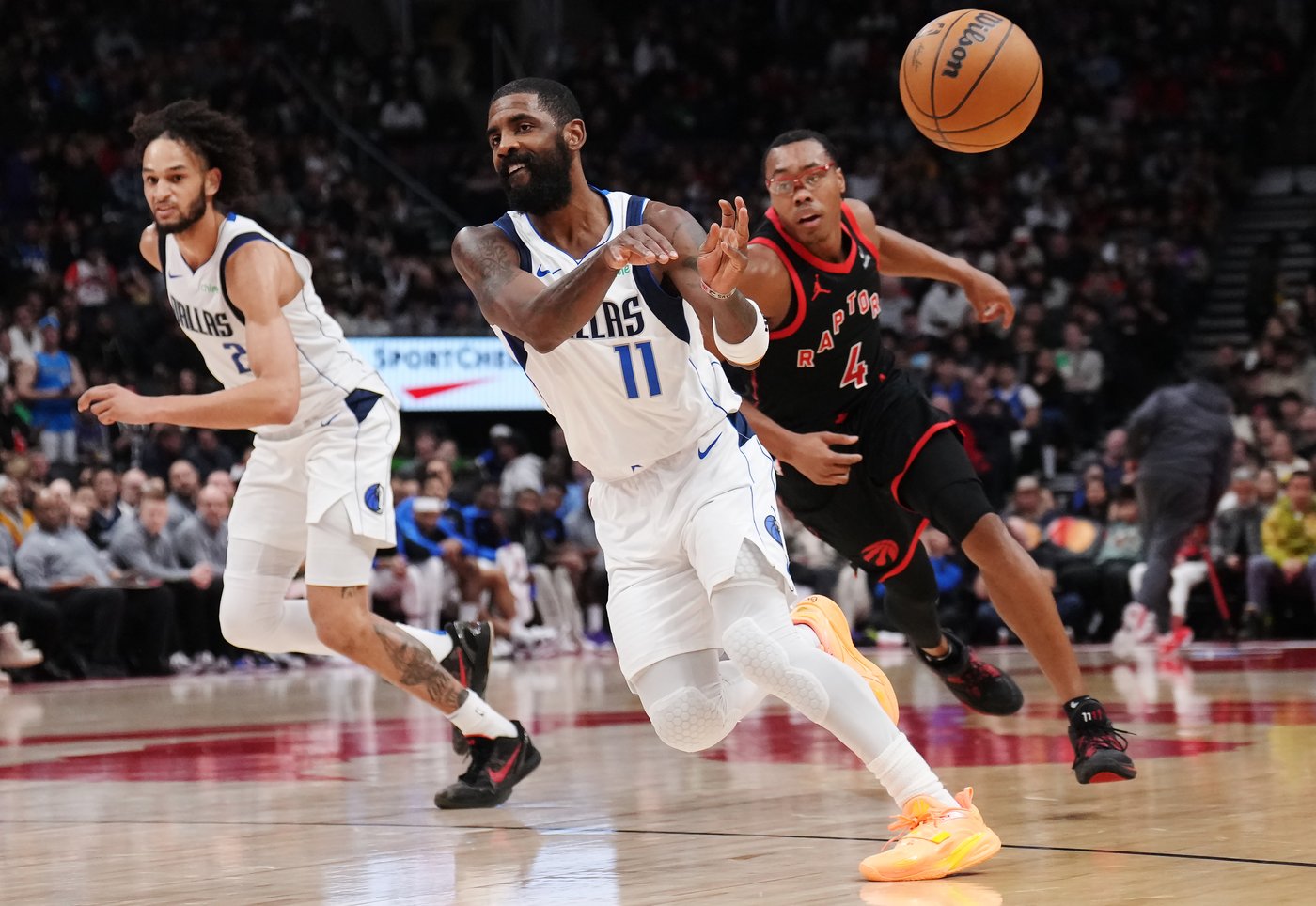 Doncic's 78th career triple-double leads Mavericks past Raptors 125-118 | iNFOnews.ca