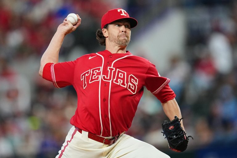 Rangers hitters give deGrom some big gifts on a wild night to win on pitcher's 38th birthday | iNFOnews.ca