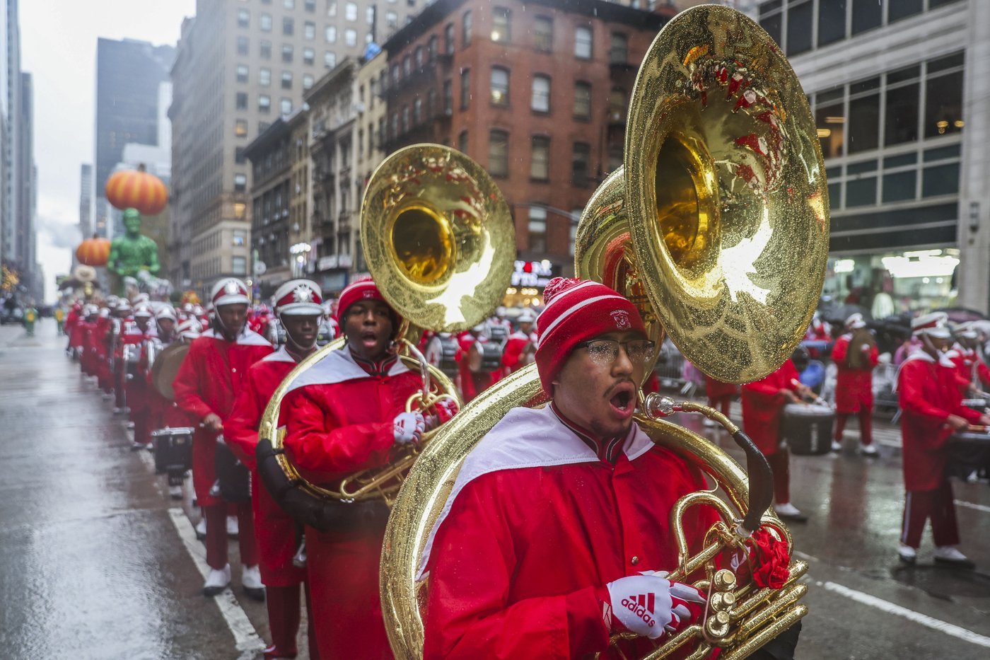 Macy’s Thanksgiving Day Parade: Big balloons, wet weather and 21 protesters arrested | iNFOnews.ca