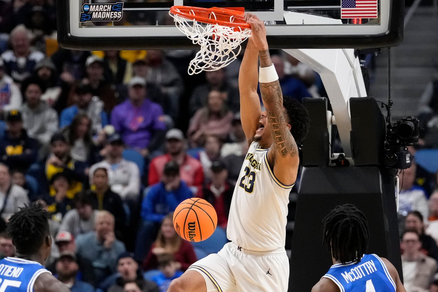 Lendeborg scores 25, and Midwest's top-seeded Michigan rolls to a 95-72 win over Saint Louis | iNFOnews.ca Lendeborg scores 25, and Midwest's top-seeded Michigan rolls to a 95-72 win over Saint Louis | iNFOnews.ca