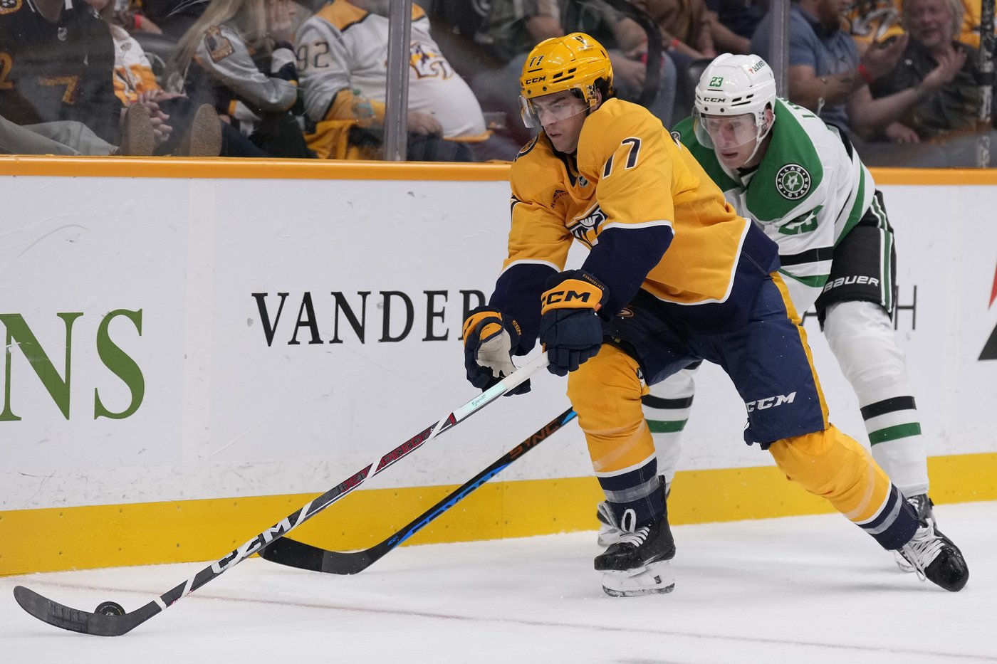 Dallas Stars score 4 goals in 5 shots to take down Predators 4-3 in both teams' season opener | iNFOnews.ca Dallas Stars score 4 goals in 5 shots to take down Predators 4-3 in both teams' season opener | iNFOnews.ca