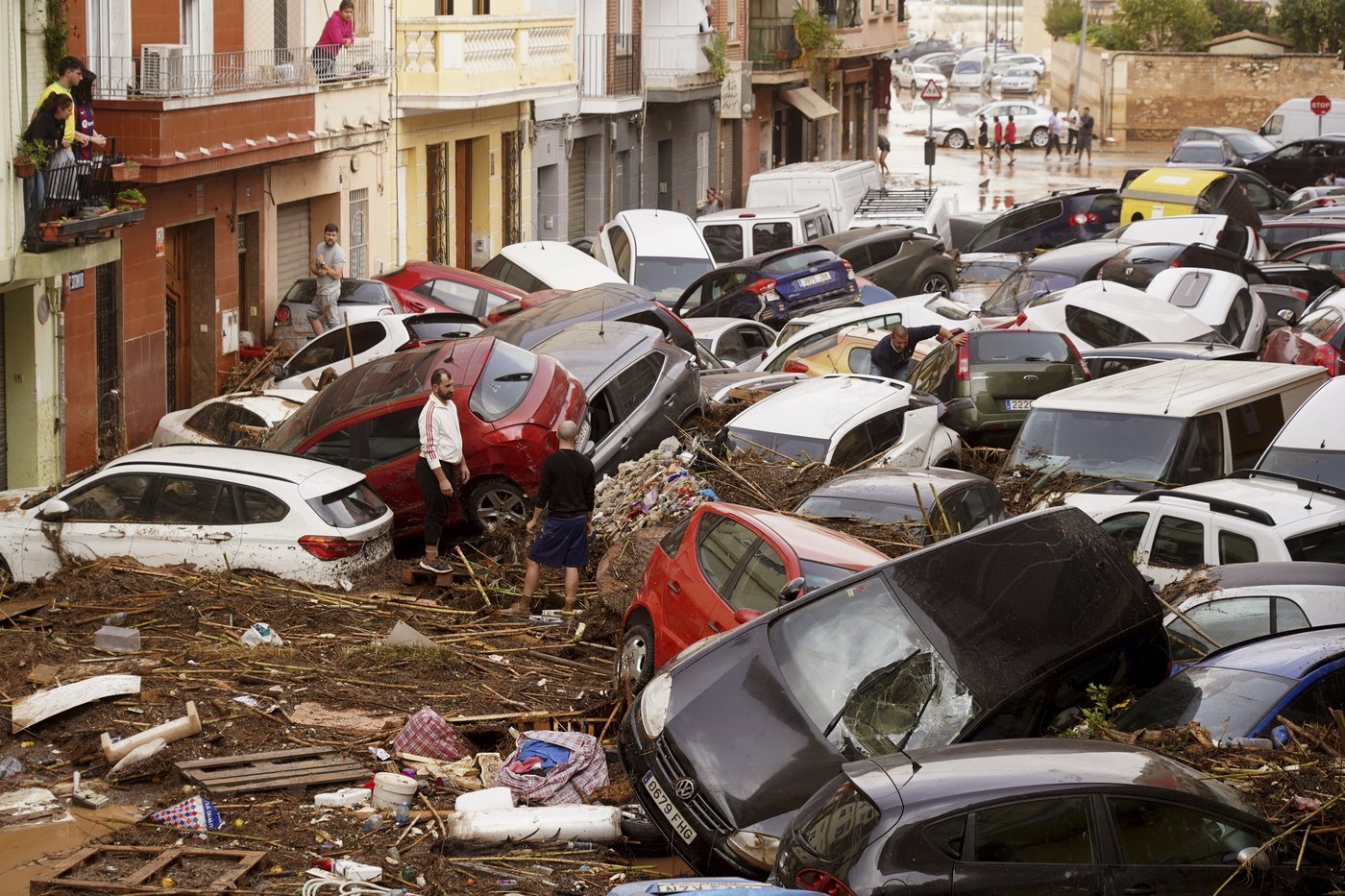 Copa del Rey games and other sporting events postponed after deadly floods devastate southern Spain | iNFOnews.ca