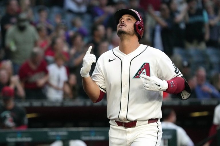 Arenado's grand slam in the 1st inning helps power the Diamondbacks to a 12-2 win over Giants | iNFOnews.ca