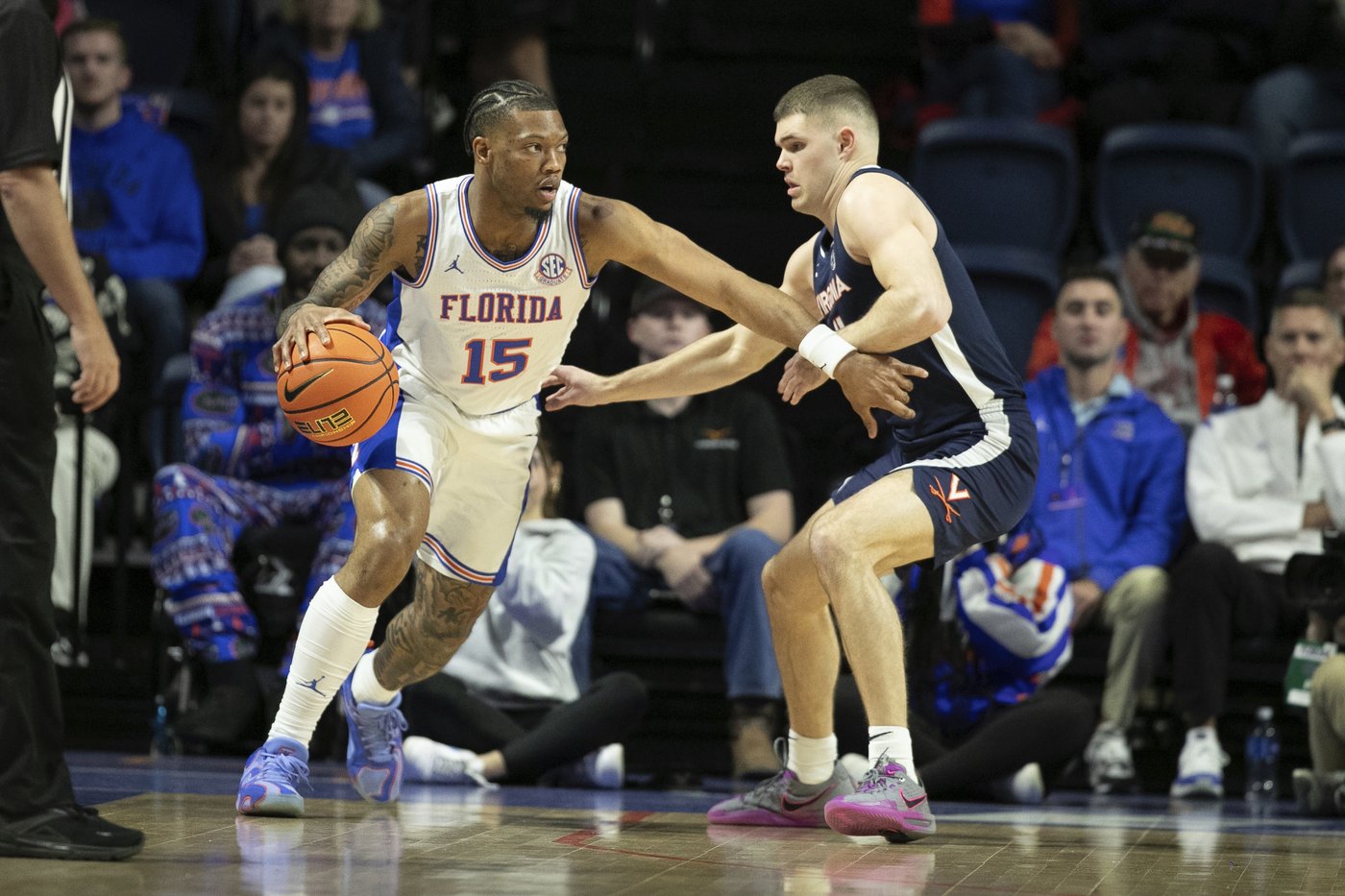 Walter Clayton scores 27 points, No. 13 Florida beats Virginia 87-69 in SEC/ACC Challenge | iNFOnews.ca