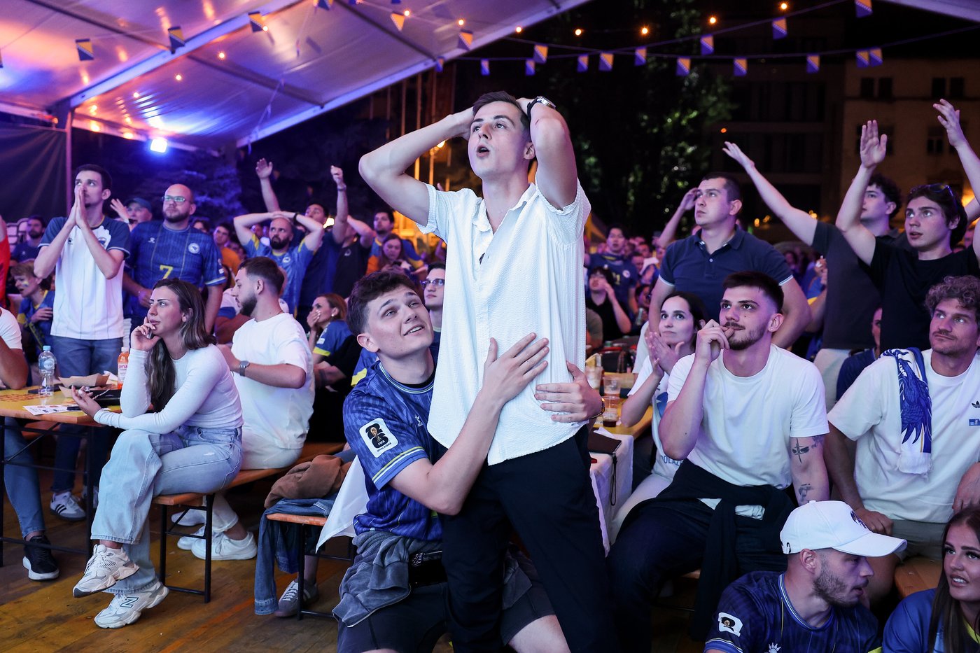 Soccer fans around the world watch the World Cup, in photos | iNFOnews.ca
