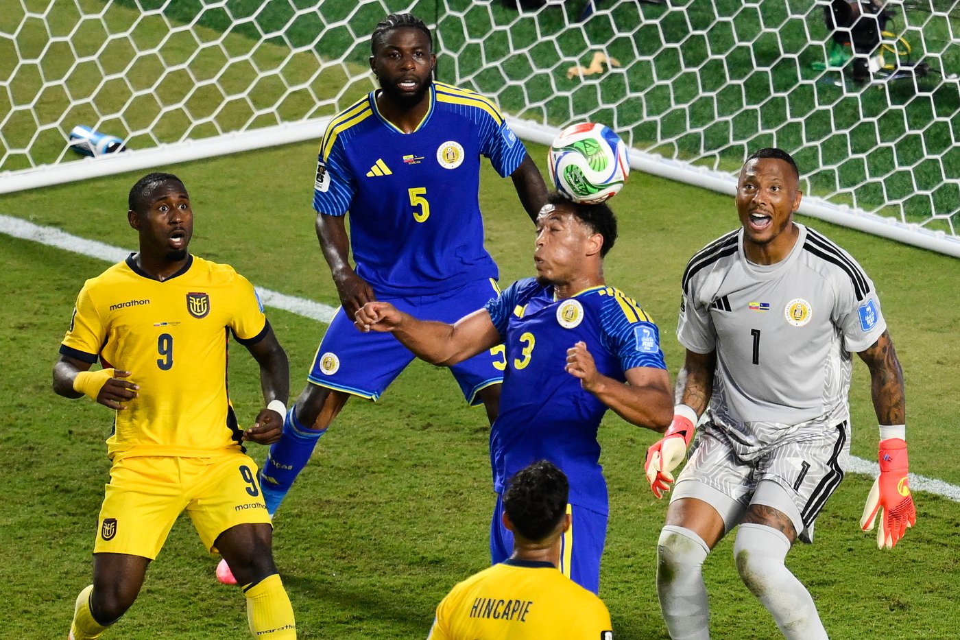 Curacao’s Eloy Room makes 15 saves, sends island nation to 0-0 draw with Ecuador in World Cup | iNFOnews.ca