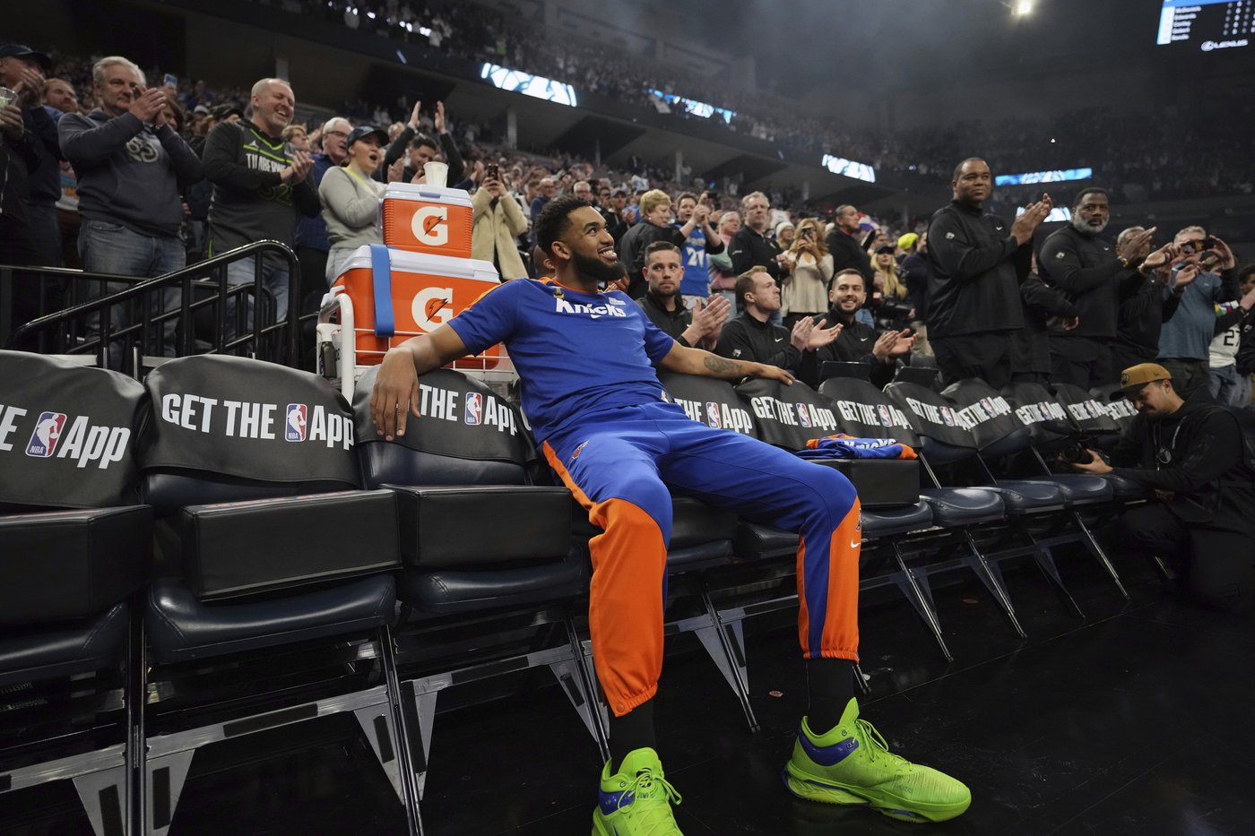 Towns tears up T-wolves in return with 32 points and 20 rebounds in 133-107 romp by Knicks | iNFOnews.ca