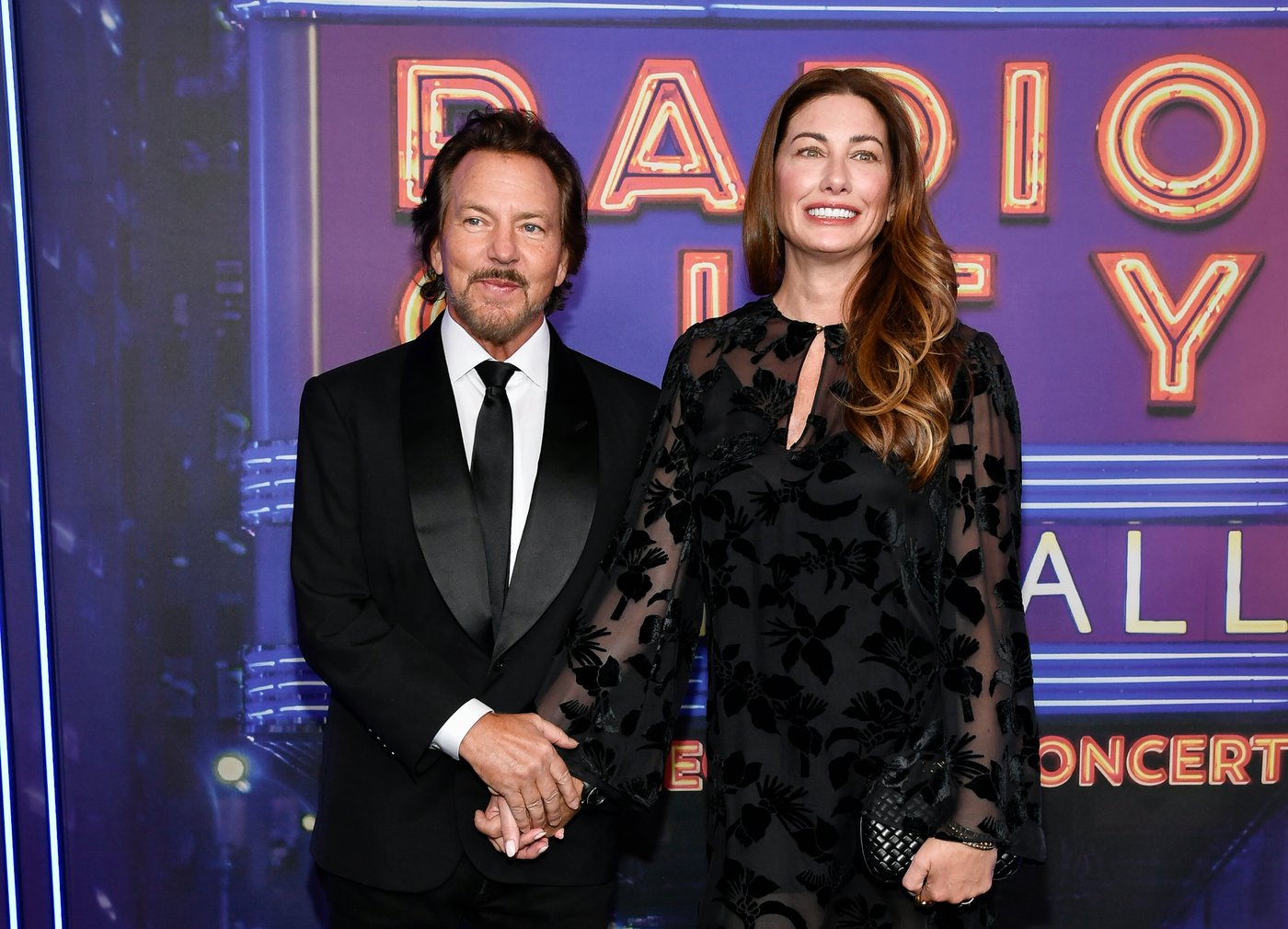 Eddie Vedder turns solo vulnerability into a powerful plea in Netflix’s 'Matter of Time' | iNFOnews.ca