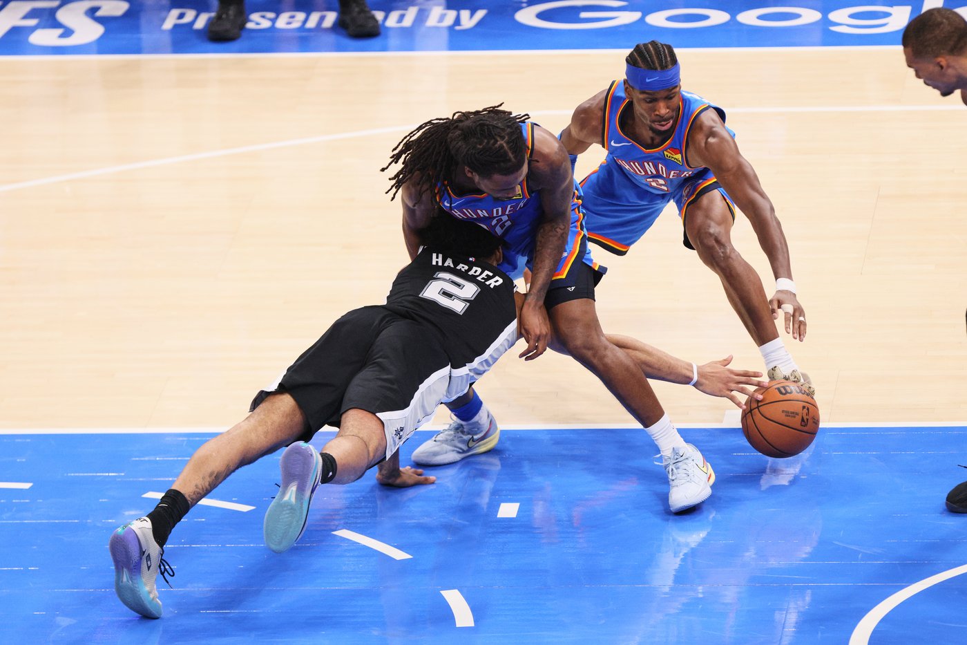 Gilgeous-Alexander tips his cap after Thunder fall to Spurs in Game 7 to end their title reign | iNFOnews.ca