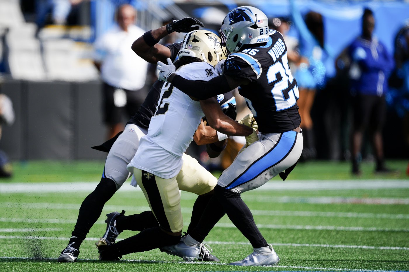 Saints WR Chris Olave discharged from hospital after concussion, to return to New Orleans with team | iNFOnews.ca