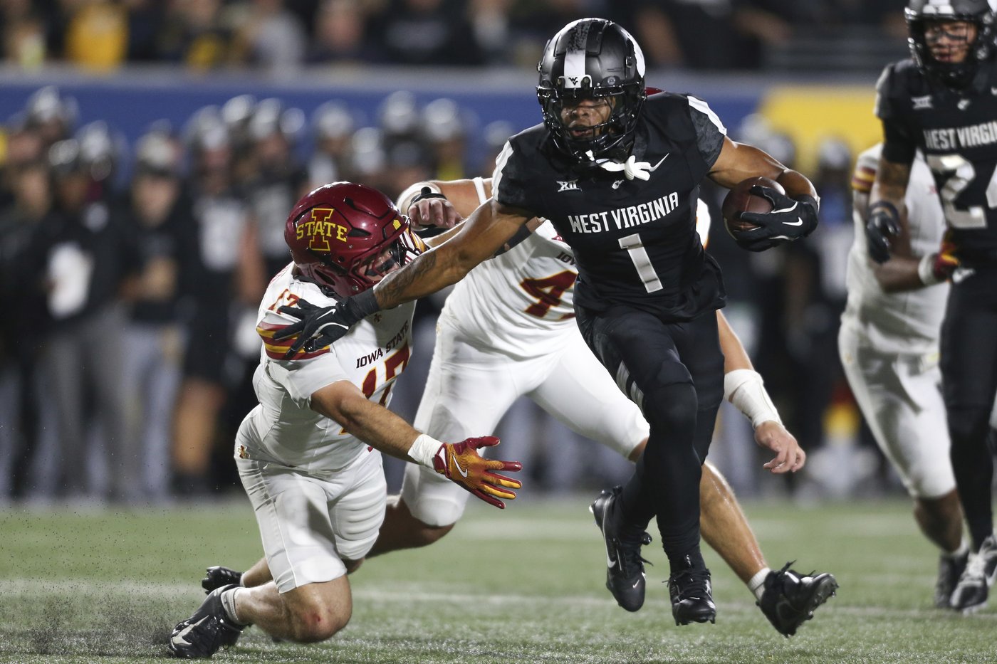 Becht, Hansen lead No. 11 Iowa State over West Virginia 28-16 for first 6-0 start since 1938 | iNFOnews.ca