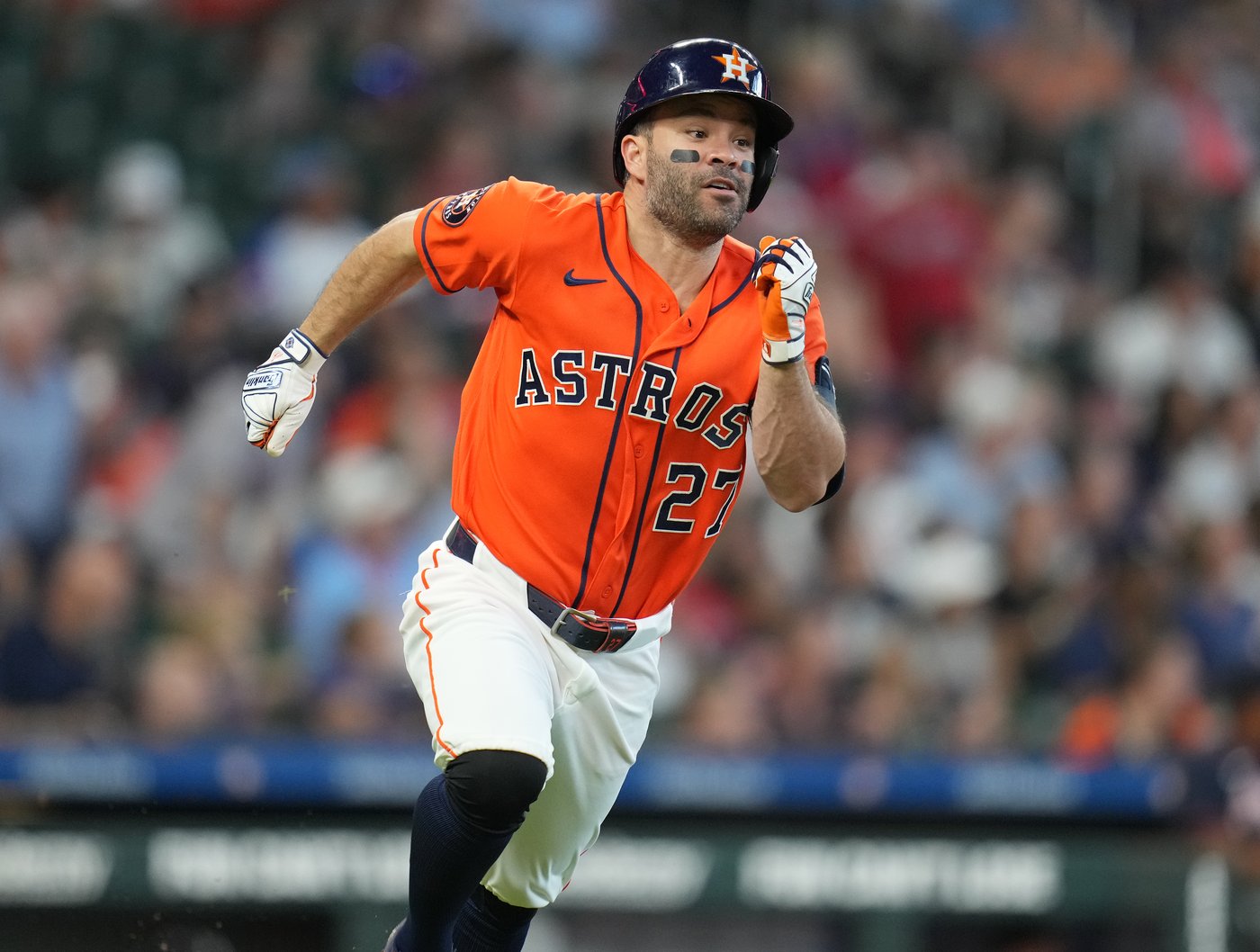 Yastrzemski hits a 3-run homer and the Braves clinch the NL East title with 4-2 win over the Astros | iNFOnews.ca