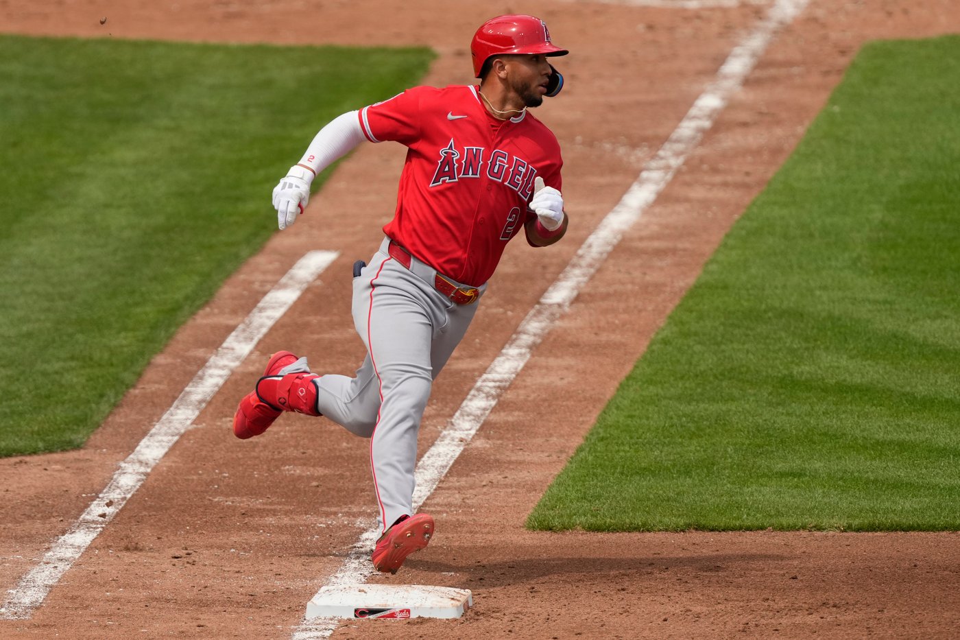 Soriano becomes MLB's first 4-game winner, lowers ERA to 0.33 as Angels beat Reds 9-6 | iNFOnews.ca Soriano becomes MLB's first 4-game winner, lowers ERA to 0.33 as Angels beat Reds 9-6 | iNFOnews.ca