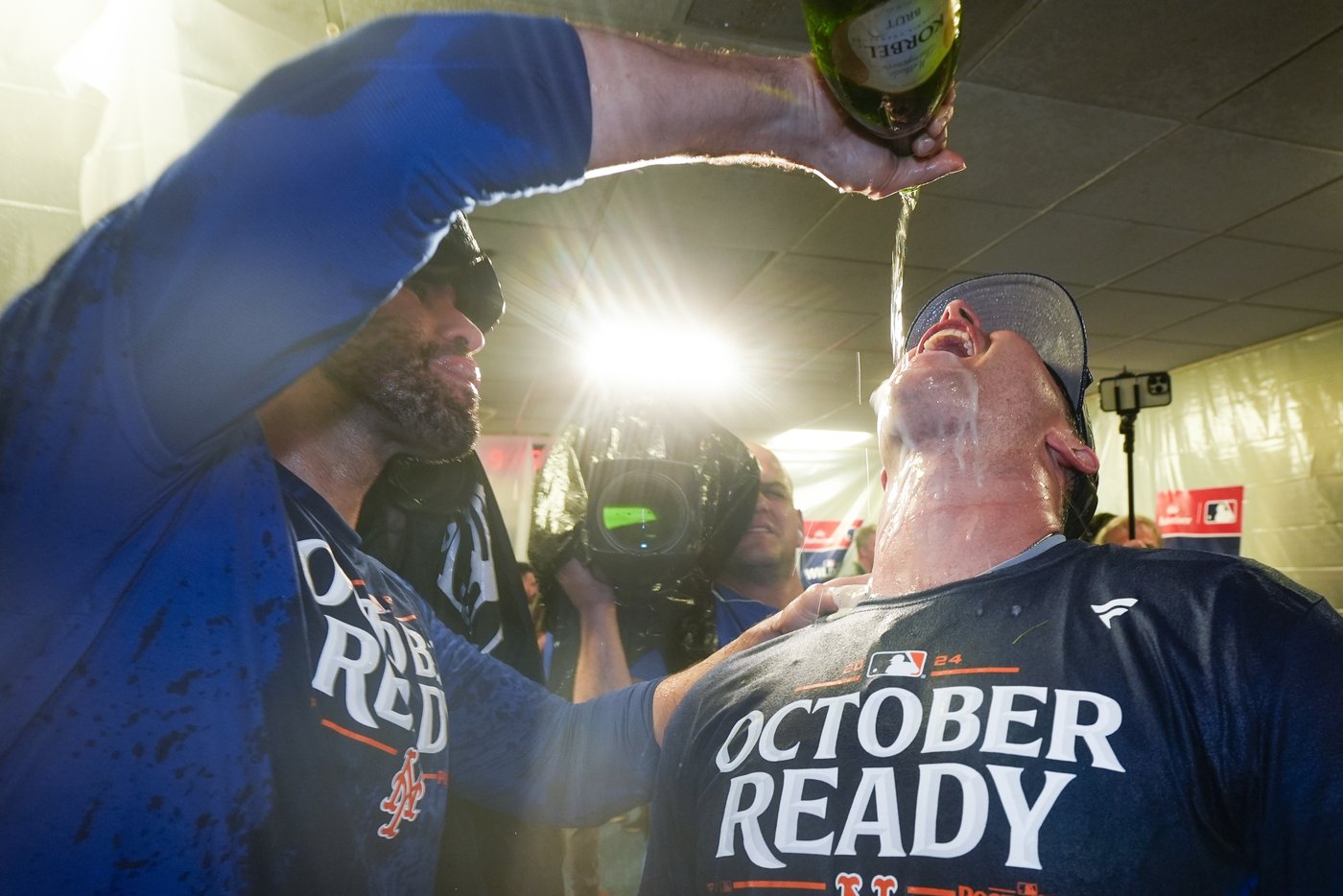 Pete Alonso's playoff pumpkin spices up string of good-luck charms for Mets ahead of NLDS | iNFOnews.ca