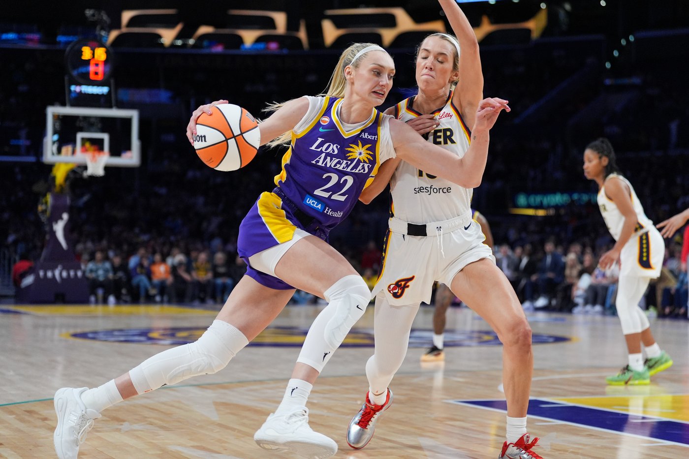 Nneka Ogwumike scores 24 points against her former team to help the Sparks beat the Storm | iNFOnews.ca
