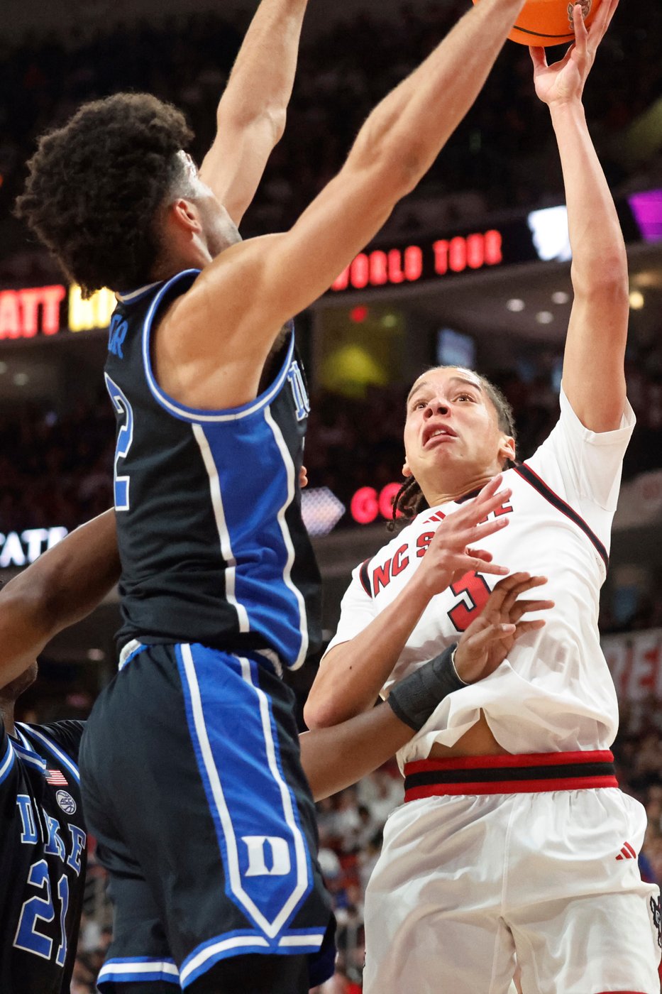 No. 1 Duke clinches outright ACC title with 93-64 win at NC State | iNFOnews.ca