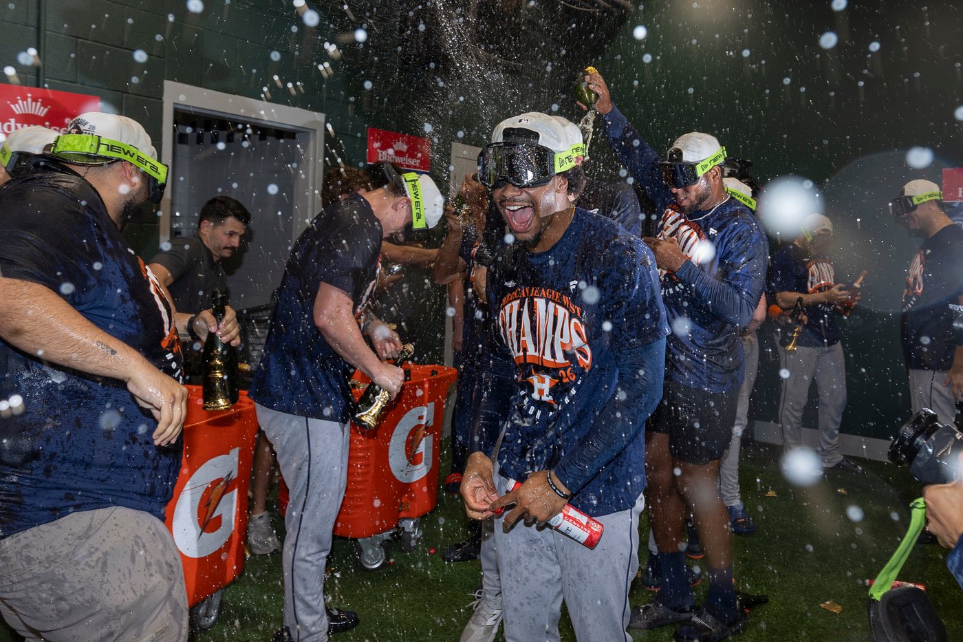 Houston Astros rebound from 11 games under .500 and win AL West despite finishing 81-81 | iNFOnews.ca Houston Astros rebound from 11 games under .500 and win AL West despite finishing 81-81 | iNFOnews.ca