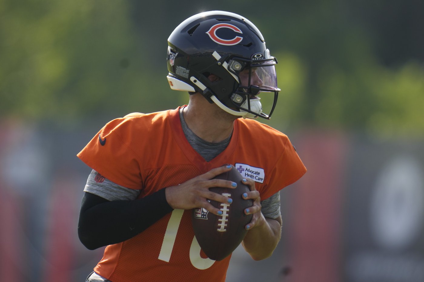 Bears defense opens training camp by picking on QB Caleb Williams and the offense | iNFOnews.ca