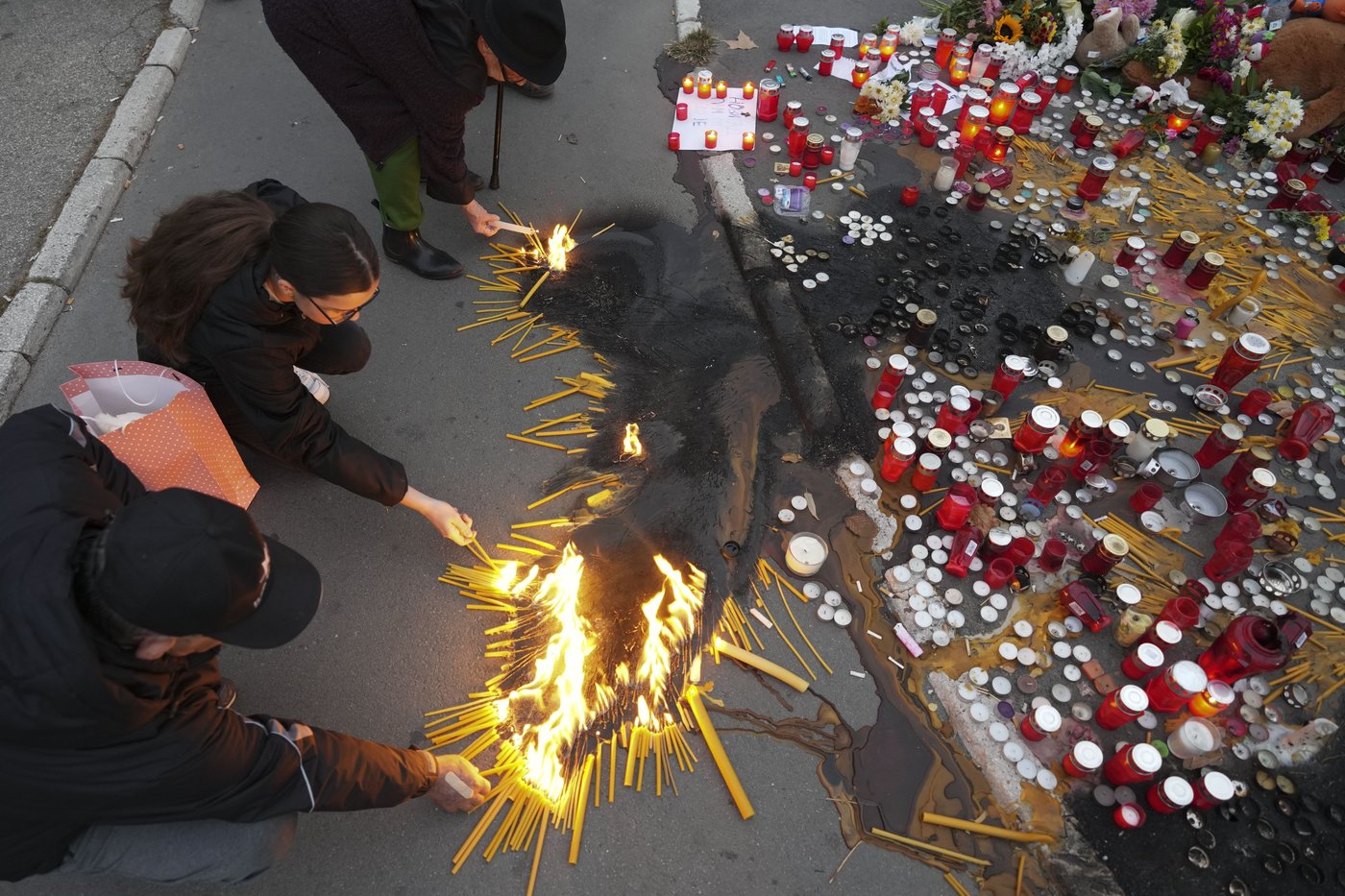 Skirmishes erupt between Serbian police and opposition urging arrests over deadly roof collapse | iNFOnews.ca Skirmishes erupt between Serbian police and opposition urging arrests over deadly roof collapse | iNFOnews.ca